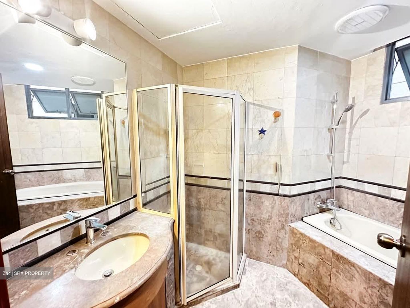 Glendale Park (D23), Condominium #556466011